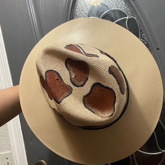 Custom hand painted hat - Picture 2 of 3